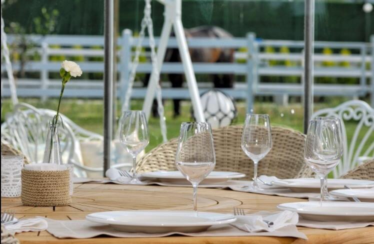 B. Equine Range Hotel Narlidere Exterior foto